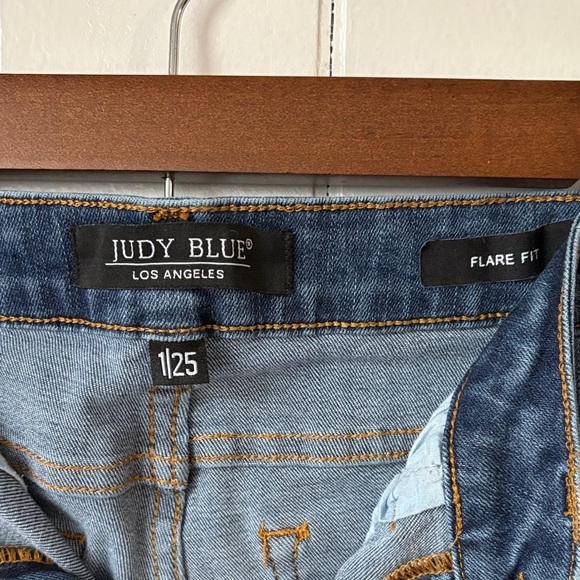 Judy Blue Flare Fit Jeans - Picture 2 of 4